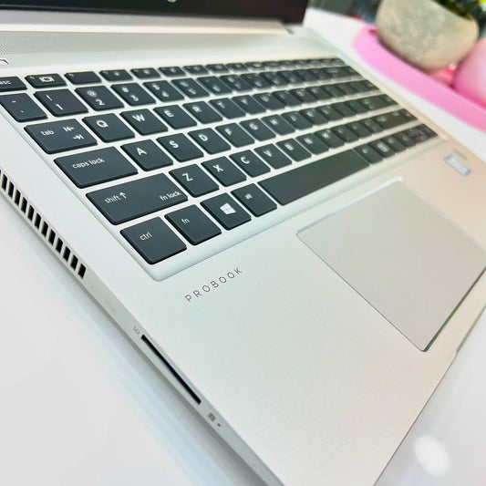 💻 HP ELITEBOOK 840 G5 | i7 8th Gen • 16GB RAM • 512GB SSD • Ultra Slim ✨ Like New
