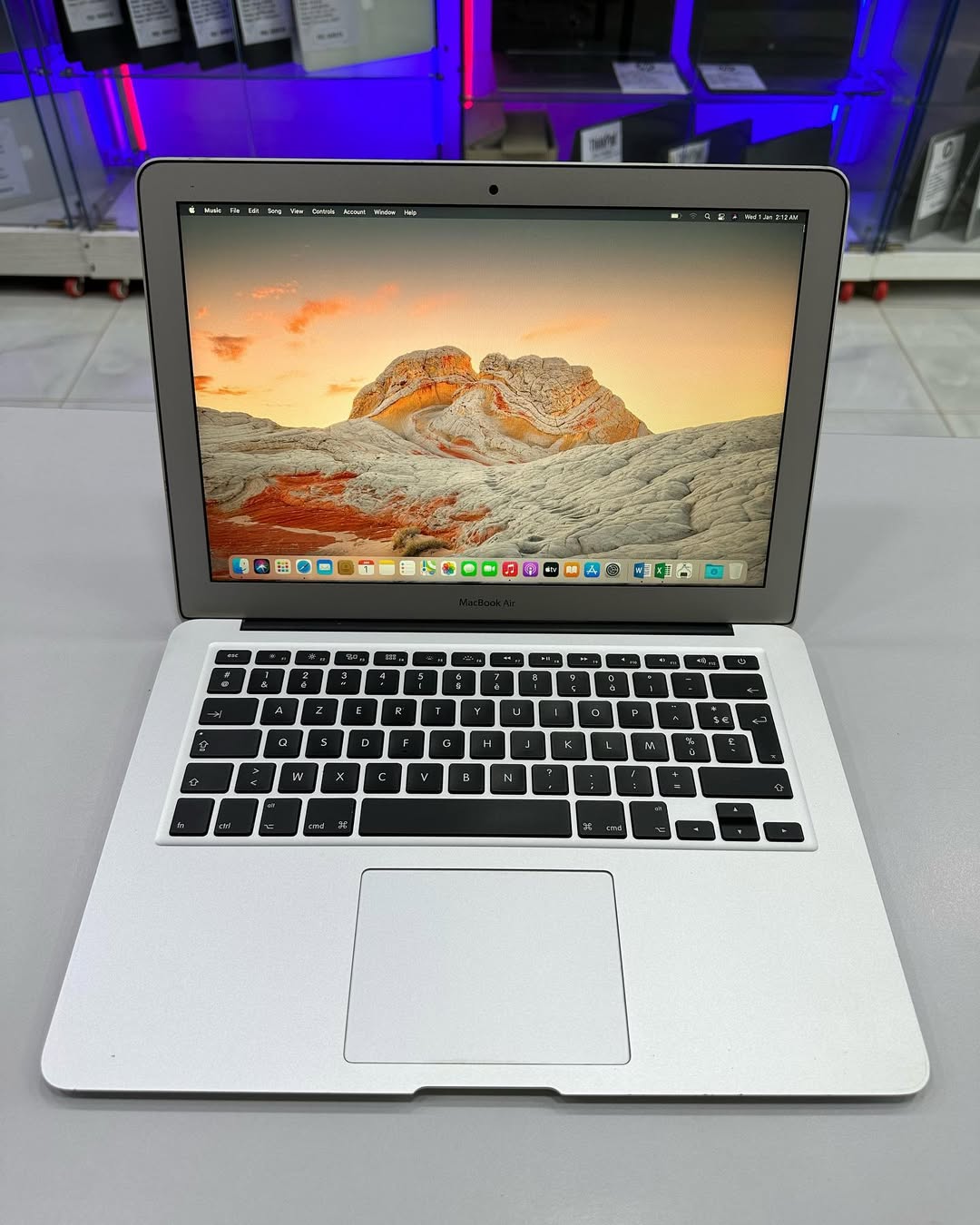 💻 Apple MacBook Air | i5 • 4GB • 512GB SSD • Ultra Slim ✨ Warranty + Fast Ship ✅