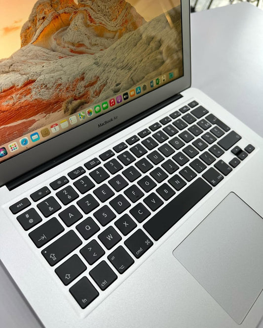 💻 Apple MacBook Air | i5 • 4GB • 512GB SSD • Ultra Slim ✨ Warranty + Fast Ship ✅
