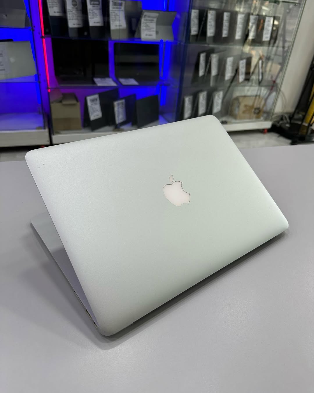 💻 Apple MacBook Air | i5 • 4GB • 512GB SSD • Ultra Slim ✨ Warranty + Fast Ship ✅